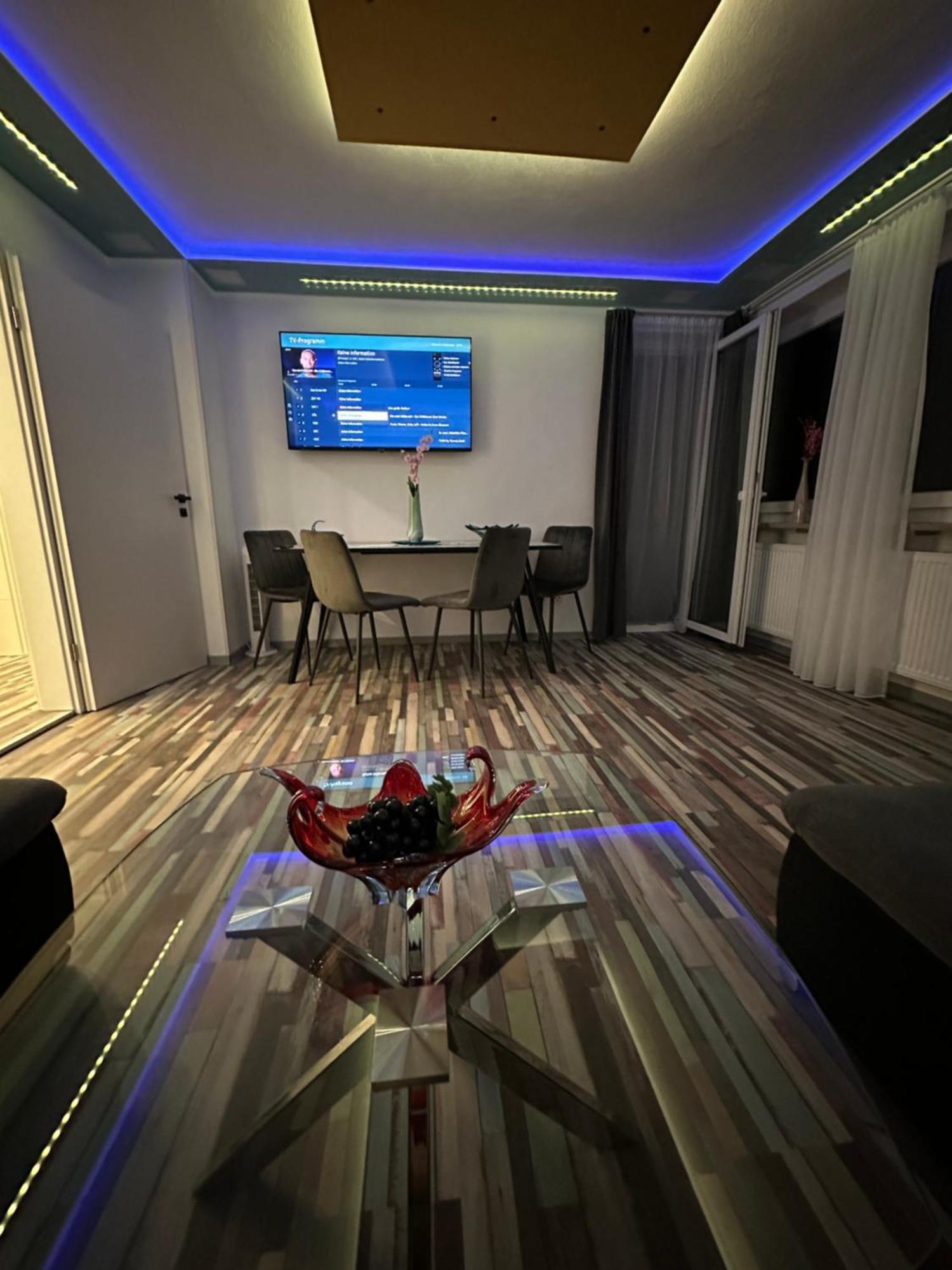 Modern Apartments Neuburg P - Top - 2 Zimmer, Komfort, Balkon, Wi-Fi, Smart Tv, Grosse Dusche, Kueche Neuburg an Der Donau Zewnętrze zdjęcie