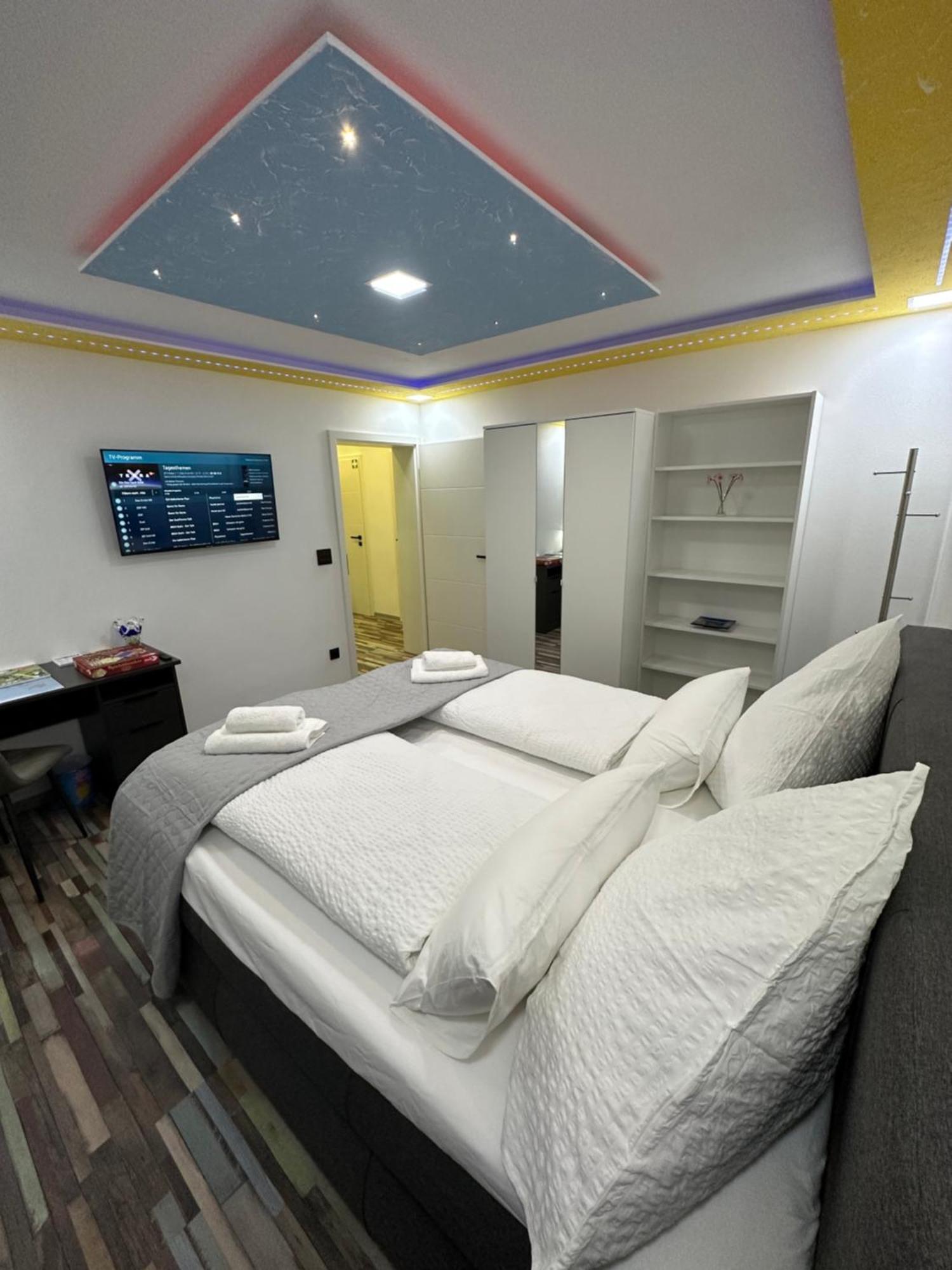 Modern Apartments Neuburg P - Top - 2 Zimmer, Komfort, Balkon, Wi-Fi, Smart Tv, Grosse Dusche, Kueche Neuburg an Der Donau Zewnętrze zdjęcie