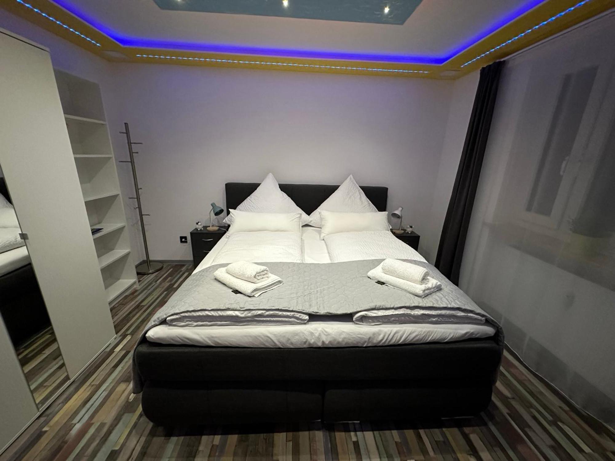 Modern Apartments Neuburg P - Top - 2 Zimmer, Komfort, Balkon, Wi-Fi, Smart Tv, Grosse Dusche, Kueche Neuburg an Der Donau Zewnętrze zdjęcie